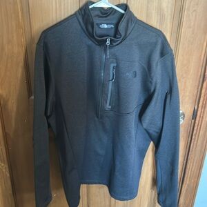 Men’s North Face half zip jacket